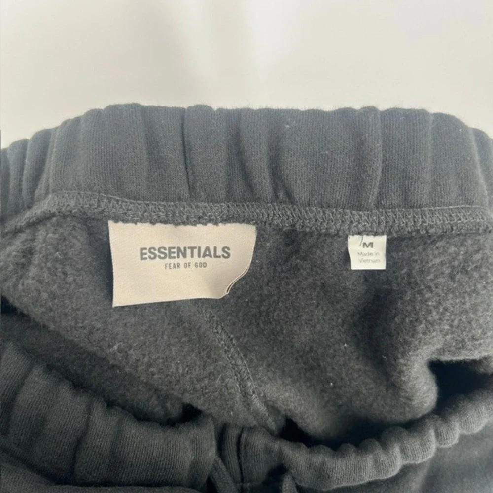 New Fear of God Essentials Men's Black Fleece Sweatpants Joggers Size Medium